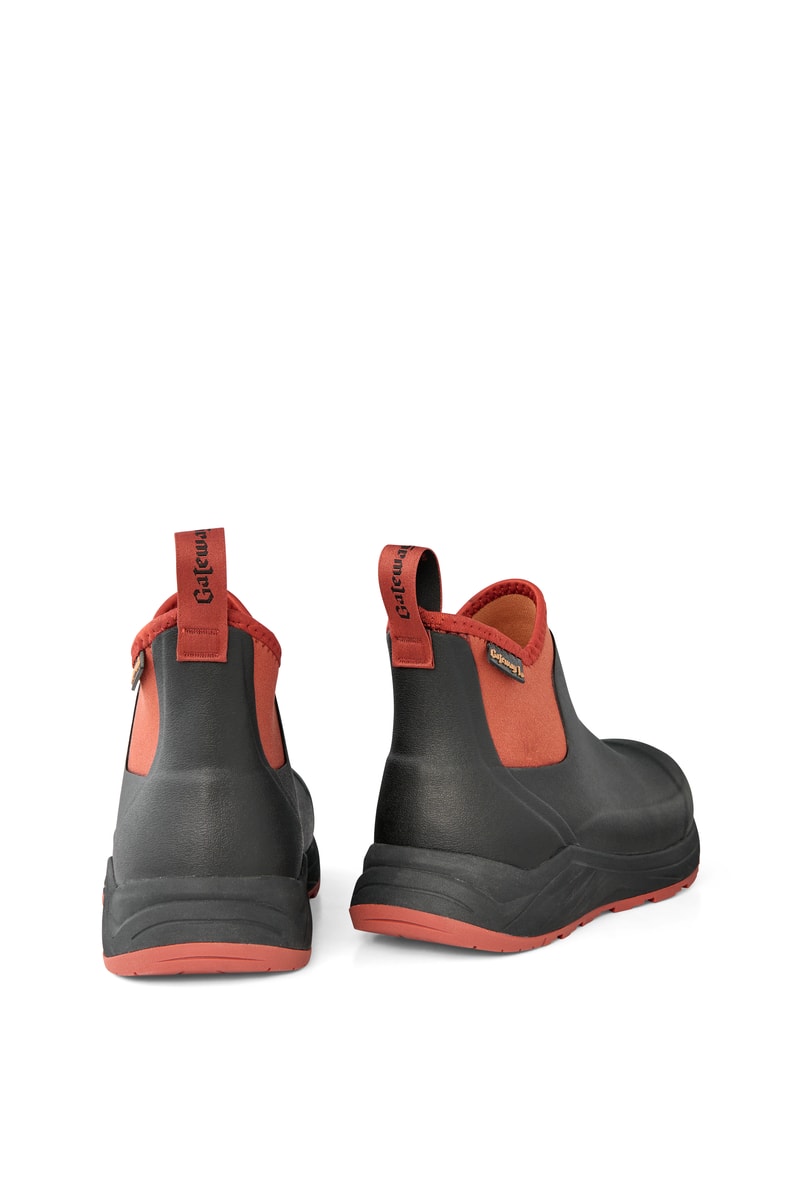 Rainwalker -110101009-1036 black_2.jpg