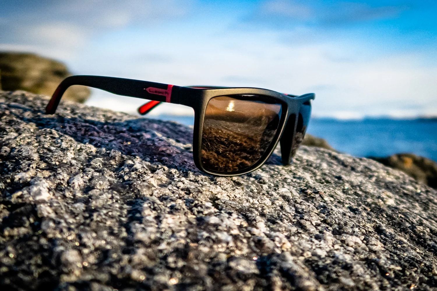 249_9c997a00bd-a2006a-2-atw6-red-leech-sunglasses-