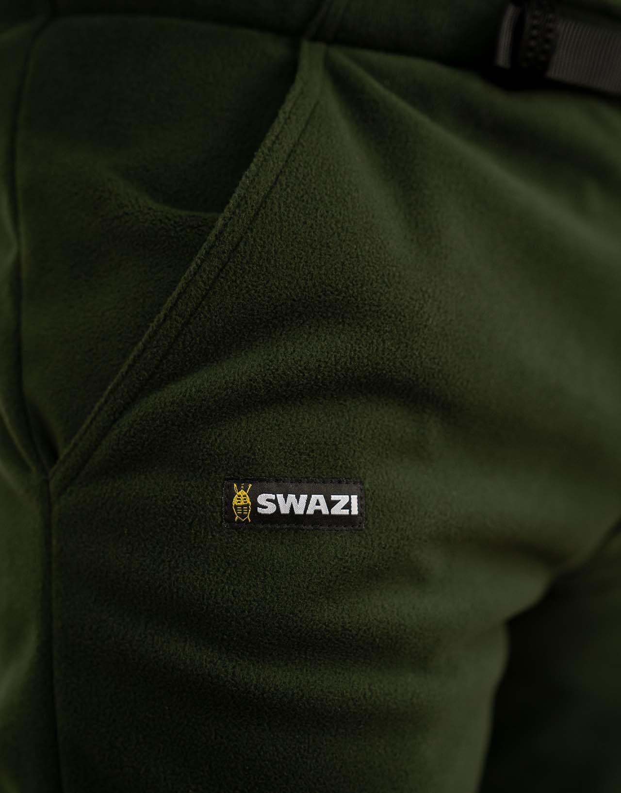 4WDPants-JWDV_OliveDetailShot2_d2bcda0e-d8cd-4584-